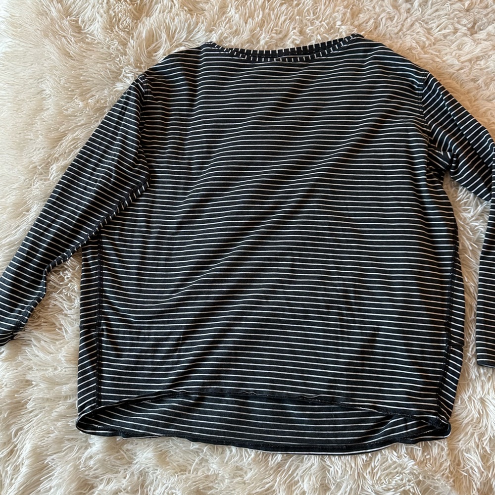 Lululemon rare Love 3/4 length striped shirt top 6